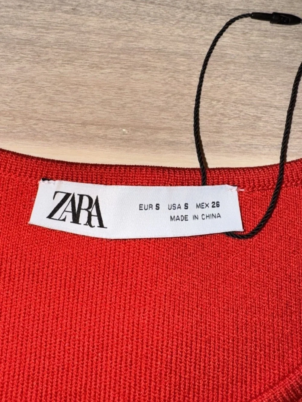 ZARA Red Short Sleeve One Button Cropped Cardigan